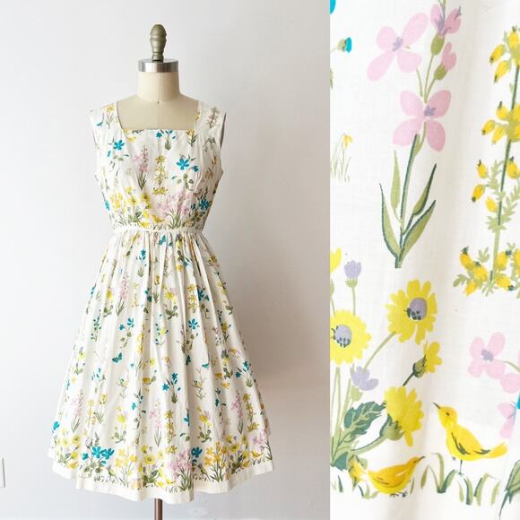 Vintage Dresses & Skirts - SIZE XS / S Vintage 1960s Novelty Print Bird and Wildflower Dress Cottagecore